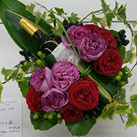 ワインと花　辻前房枝作